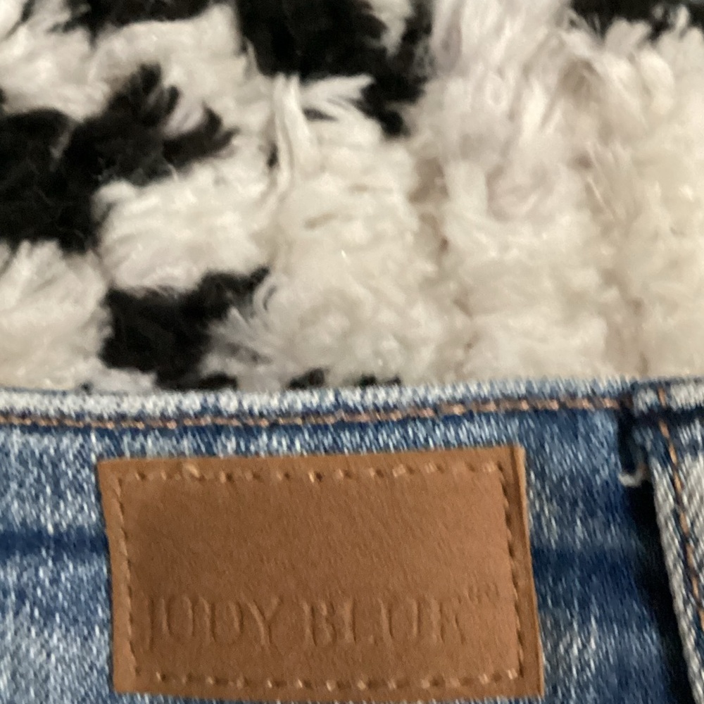 Judy Blue Faded Blue Skinny Jeans - Picture 8 of 9